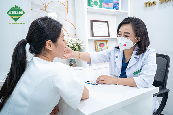 Khách hàng tái khám đúng lịch hẹn