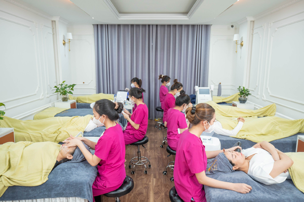 Môi trường chuyên nghiệp, thân thiện